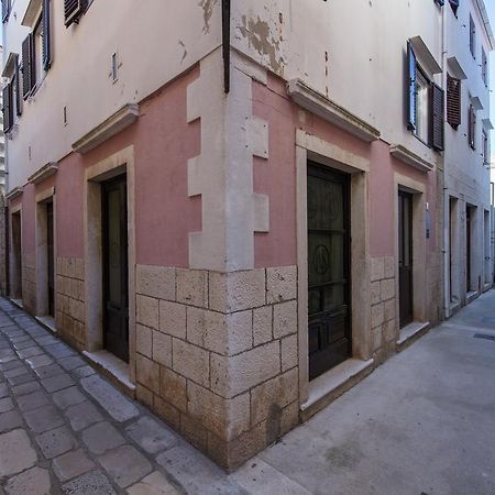 Apartments And Rooms Dis Vis Exterior photo