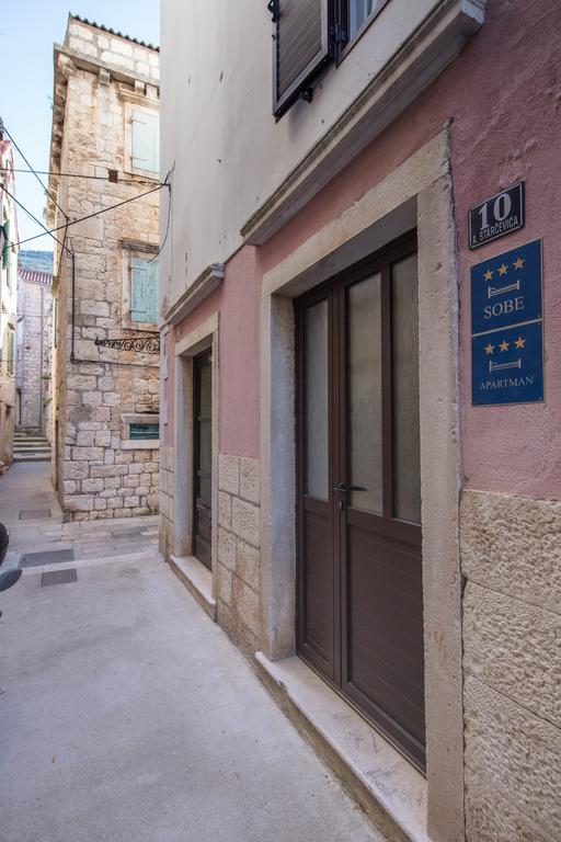 Apartments And Rooms Dis Vis Exterior photo